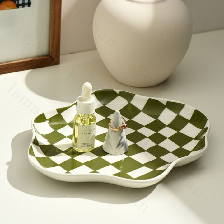 Taca dekoracyjna szachownica do salonu, nowoczesny design i elegancki wzór kratki. Idealna dekoracja domu.