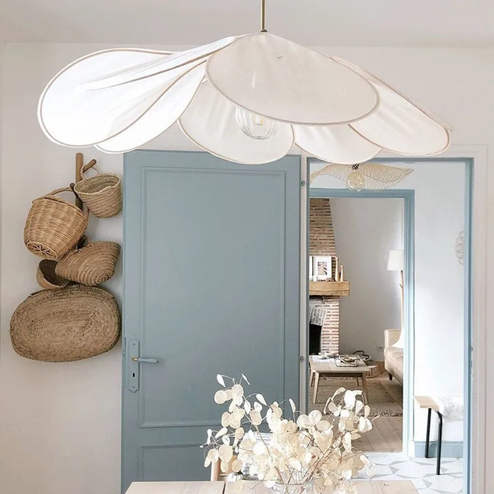 Nowoczesna Lampa Wisząca w Kształcie Kwiatu