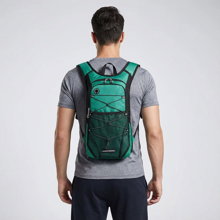 Uniwersalny plecak outdoorowy Pathcore unisex, idealny na wędrówki, rower i codzienne podróże.