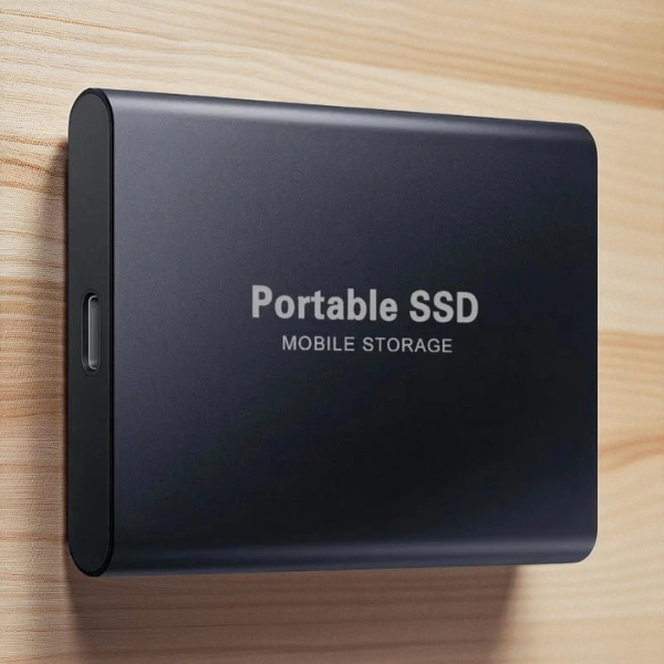 Mobilny dysk SSD, szybka pamięć masowa USB, idealna do pracy i rozrywki w podróży.