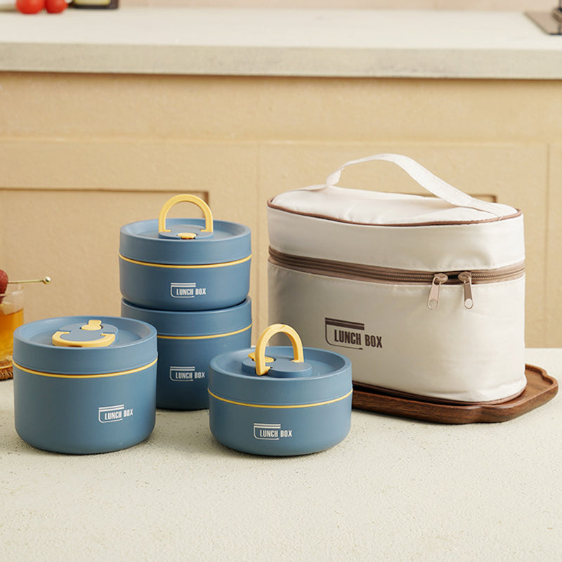 Praktyczny lunchbox termiczny, utrzymujący świeżość jedzenia w podróży.