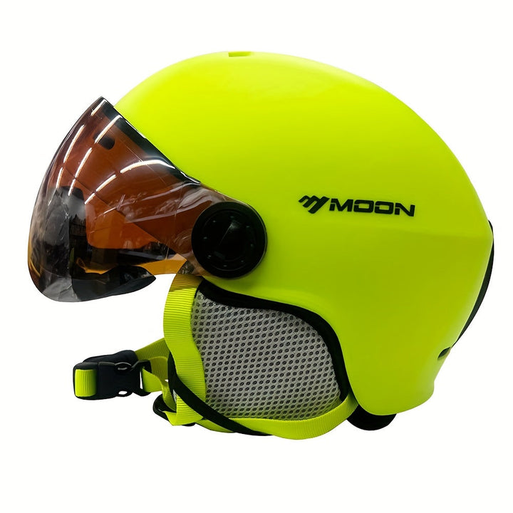 Kask narciarski z pokrętłem regulacji rozmiaru. Bezpieczeństwo i dopasowanie na snowboard.