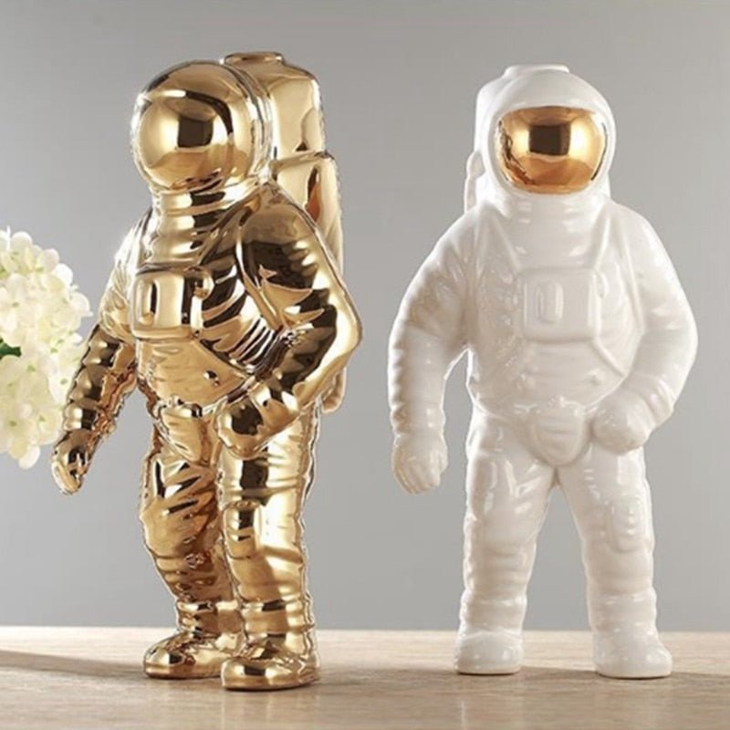 Wazon Kosmiczny Astronauta, nowoczesna dekoracja ceramiczna do salonu. Futurystyczny design do wystroju wnętrz.
