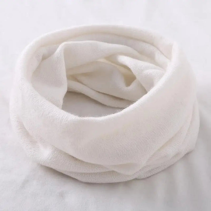 Wysokiej jakości komin zimowy unisex, widok z bliska na materiał