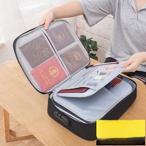 Wodoodporne etui na dokumenty z zamkiem szyfrowym. Do bezpiecznego przechowywania i transportu ważnych papierów i akcesoriów.