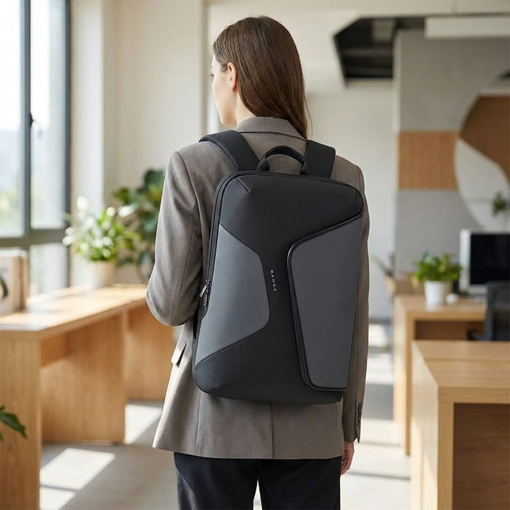 Wodoodporny plecak biznesowy FluxPack dla laptopa, elegancki, z portem USB, idealny do pracy i na uczelnię.