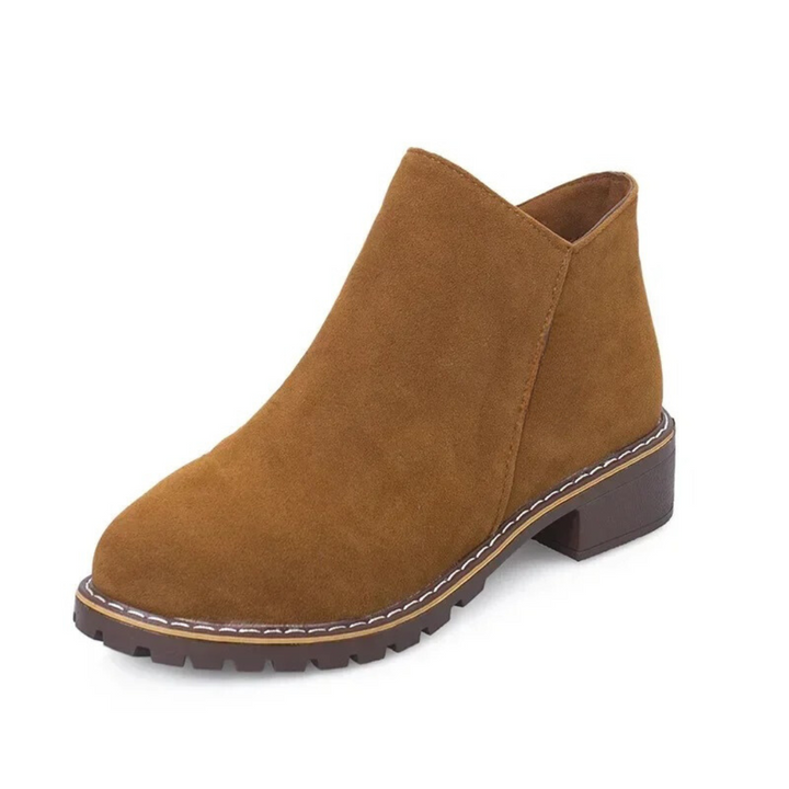 Modne buty slip on damskie, wygodne sztyblety do miejskich stylizacji