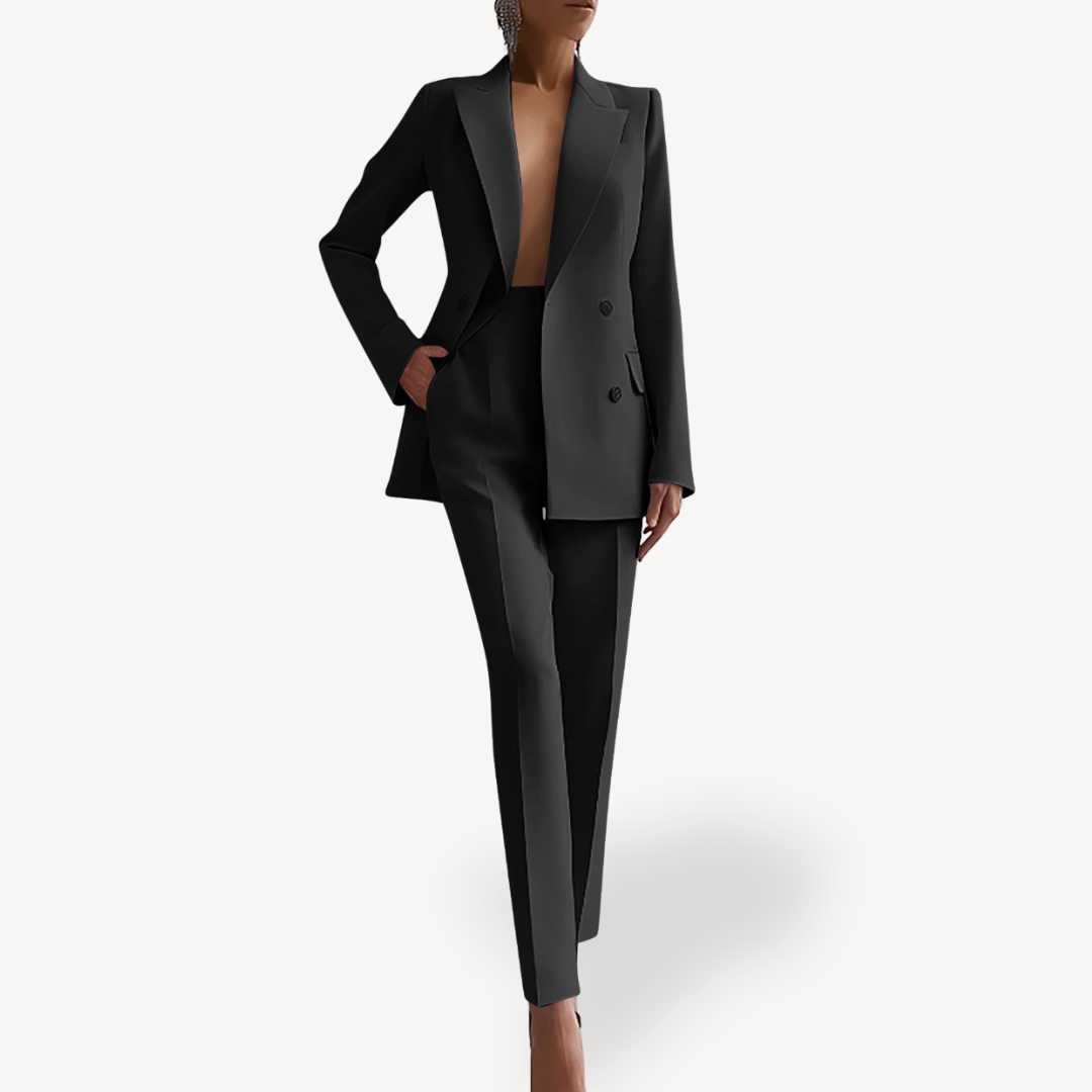 Modelka w eleganckim czarnym damskim garniturze dwuczęściowym