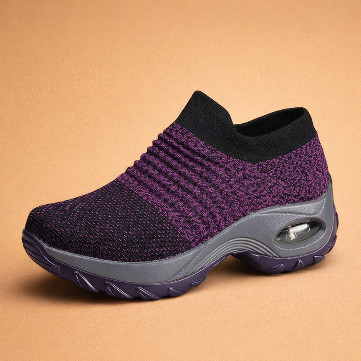 Wygodne wsuwane buty damskie slip-on. Lekkie i oddychające obuwie casualowe na wiosnę i lato.