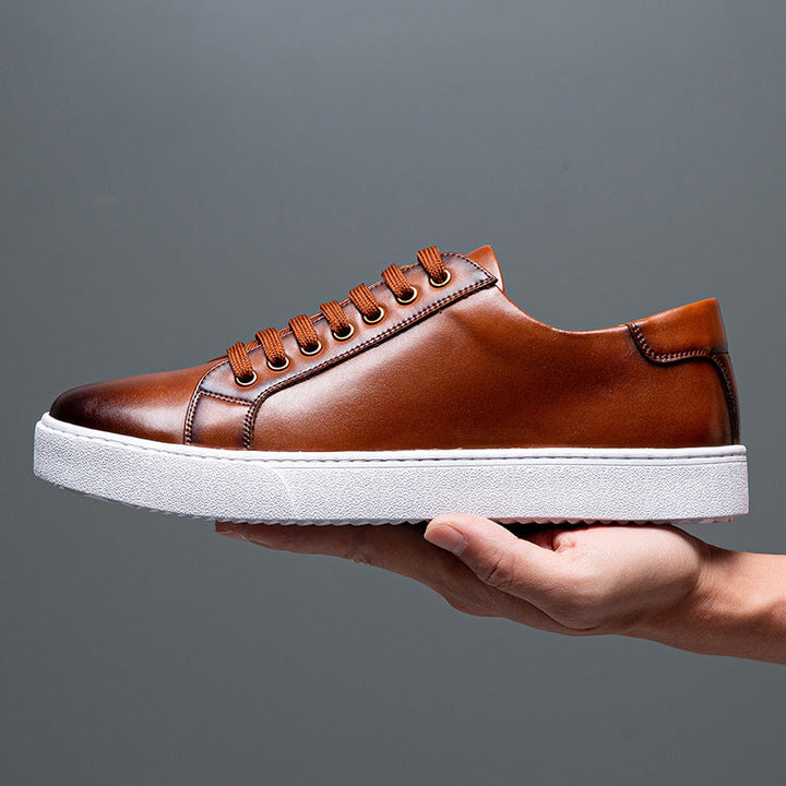 Wygodne męskie sneakersy casualowe w kolorze khaki, idealne do codziennych stylizacji miejskich. Modne i komfortowe.