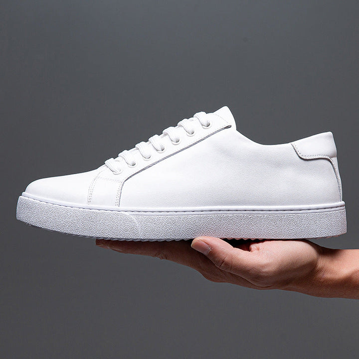 Stylowe męskie buty sneakersy w odcieniu brązowym, zapewniające komfort i swobodny look. Obuwie codzienne.