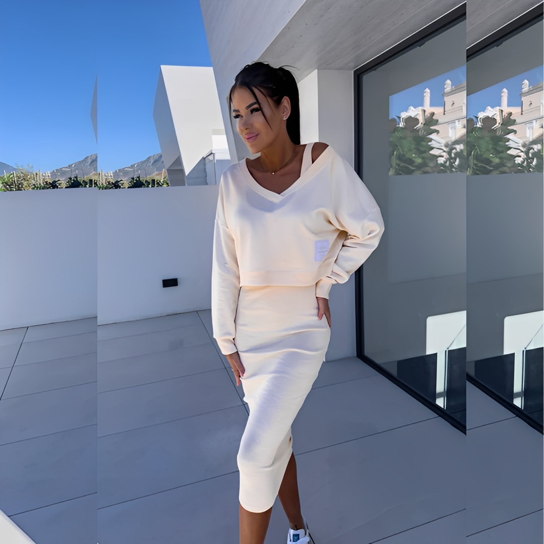 Modny damski komplet casual: bluza i sukienka. Stylowa odzież codzienna dla kobiet.