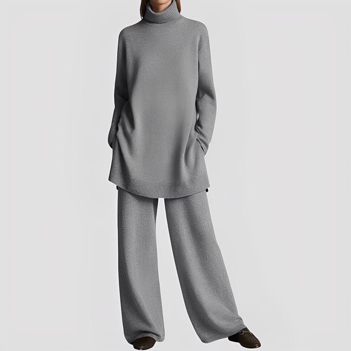 Komfortowy damski zestaw loungewear z wysokim kołnierzem. Idealny na odpoczynek i modne ubrania domowe.