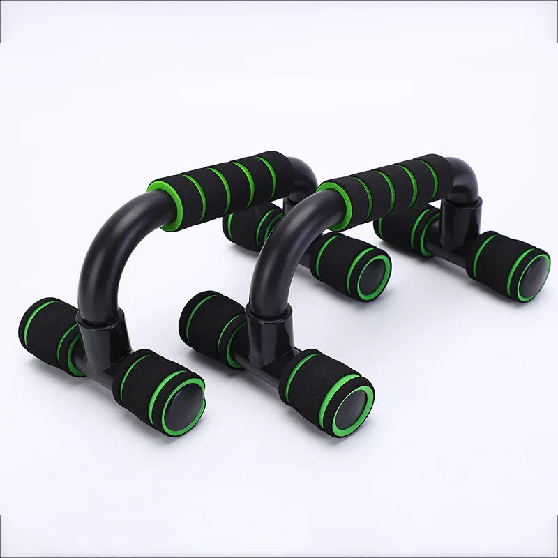 Ergonomiczne uchwyty do pompek dla kobiet i mężczyzn. Zapewniają wygodę podczas ćwiczeń fitness i wzmacniania mięśni.