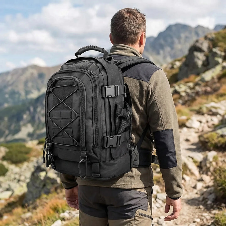 Wytrzymały plecak taktyczny 65L, idealny na długie wyprawy outdoor i trekking. Solidna konstrukcja uniseks.