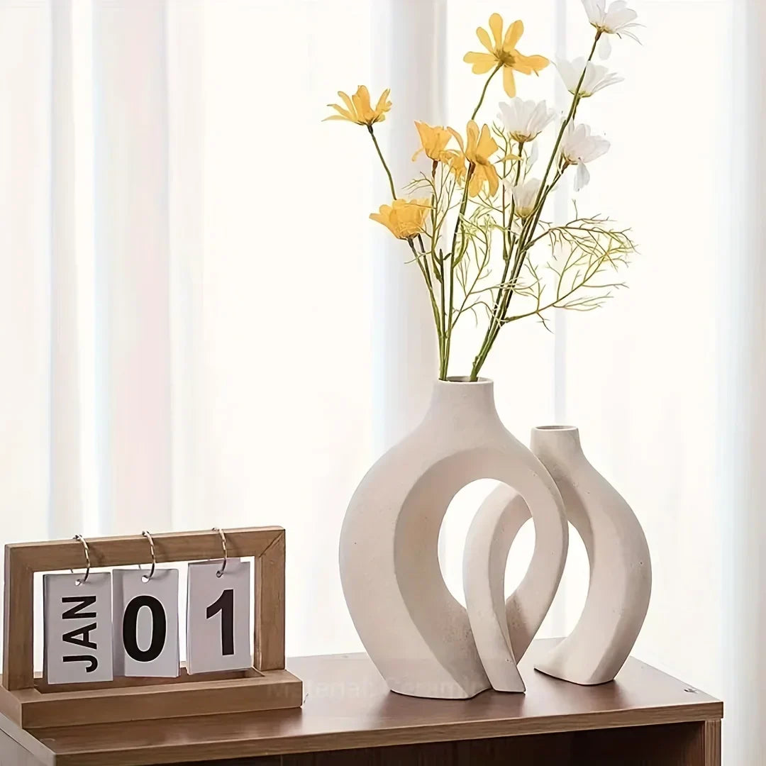 Nowoczesne wazony ceramiczne. Zestaw dekoracyjnych wazonów, skandynawski design do salonu.