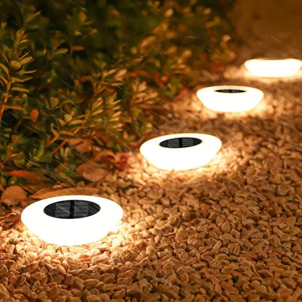 Wodoodporne solarnie lampy ogrodowe LED, idealne na zewnątrz. Praktyczny zestaw 4 sztuk.