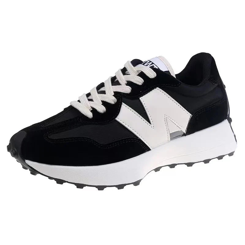 Modne obuwie damskie, stylowe sneakersy casual do pracy